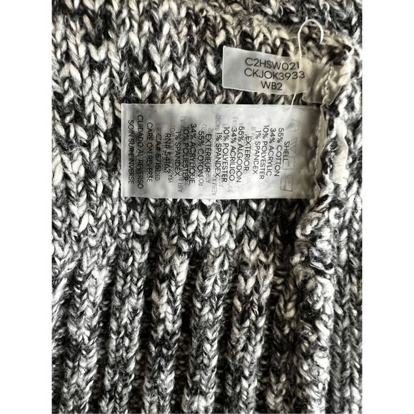 Calvin Klein sweater - Picture 10 of 10